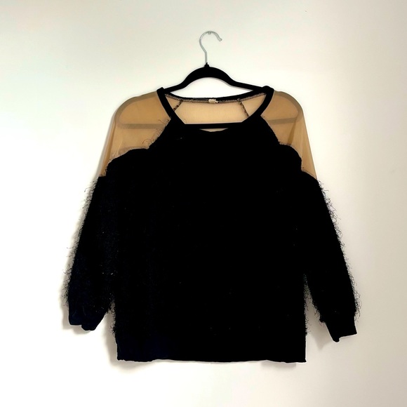 Cute sweater - Picture 1 of 4